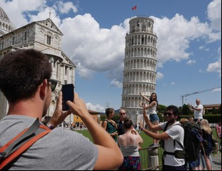 Imperdibles de Pisa más allá de su torre inclinada: jardines secretos, uno de los cines más antiguos y un café de 1775
