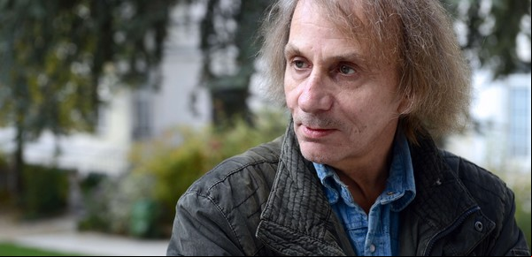 De qué trata la nueva novela de Houellebecq, "Serotonina"