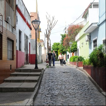 Joyas porteñas para redescubrir: cinco pasajes de barrio y de cuento