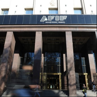 Un laberinto de impuestos y pagos anticipados