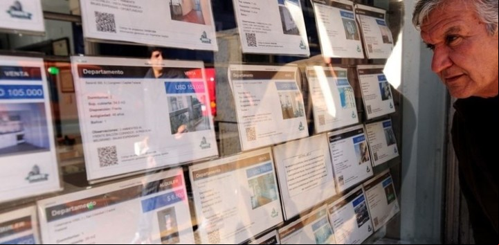 Los precios en dólares están bajando en la Ciudad, pero aún siguen muy altos para el nivel de ingresos de los compradores. Foto Marcelo Carroll