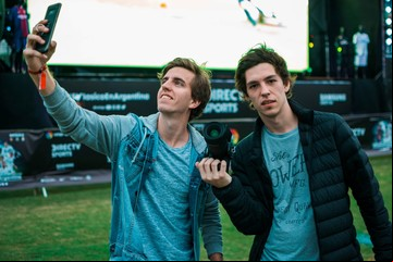 "Mamá, quiero ser influencer": la profesión con la que sueñan los chicos y le gana terreno al médico o el deportista