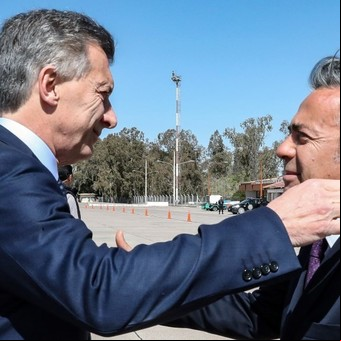 Las razones del Gobierno para rechazar la propuesta de sumar peronistas para enfrentar a Cristina Kirchner