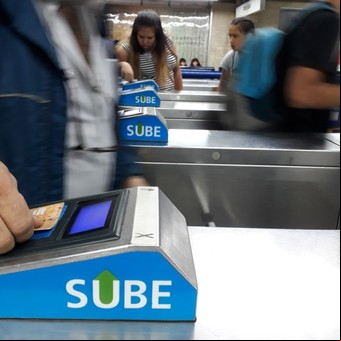 Tarjeta SUBE: cuándo conviene ir en subte y cuándo en colectivo para ahorrar hasta un 45%