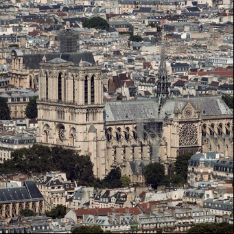 Las tres misteriosas leyendas que encierra la catedral de Notre Dame