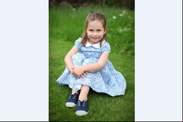 La princesa Charlotte cumplió años: las fotos que le sacó Kate Middleton