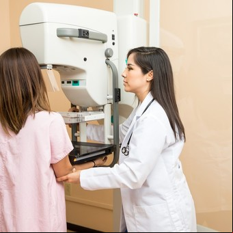 Un tratamiento prolonga la vida de mujeres con cáncer de mama avanzado