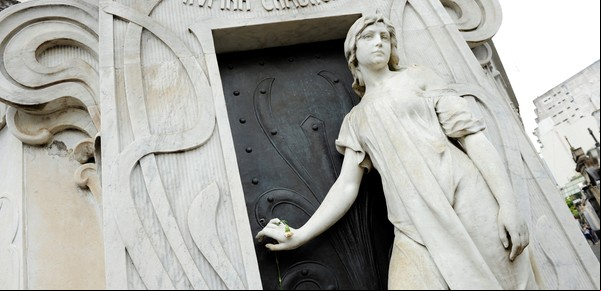 El trágico caso de Rufina Cambaceres, la joven que fue sepultada viva