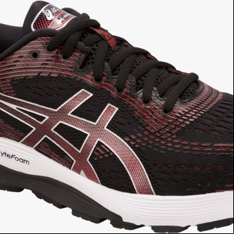 Ropa deportiva: se va otra marca del país y nace el rey de las zapatillas