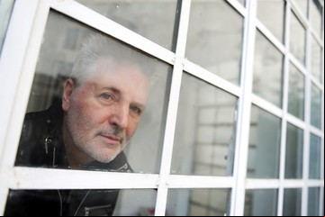 Miguel Mateos: confesiones de un sobreviviente que sigue dando pelea