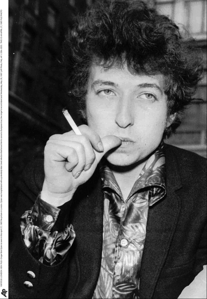 Bob Dylan vivía a un paso del Festival y estaba invitado. No soportó que su casa estuviera rodeada de hippies y se fue a tocar a Inglaterra (AP).