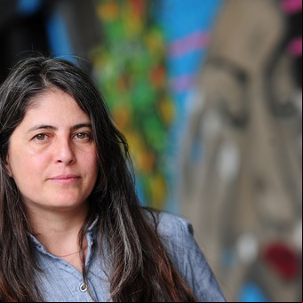 Selva Almada y "No es un río": cómo no escribir "en porteño"