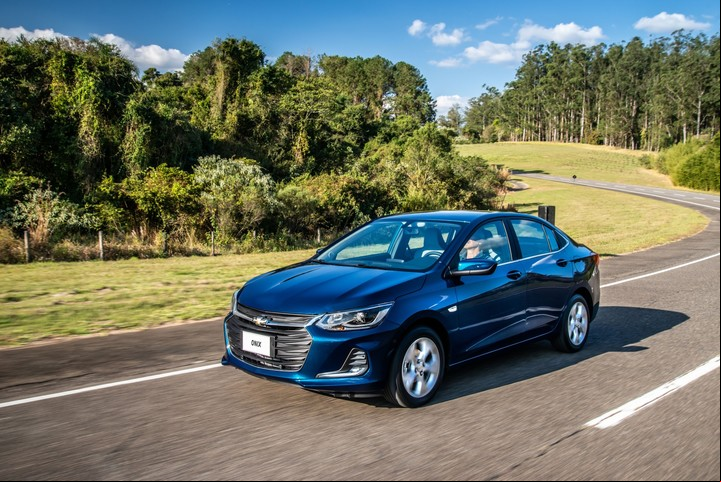 Chevrolet Onix Plus