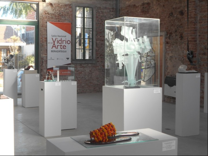 La escuela y el museo del vidrio de Berazategui. En la Municipalidad organizan recorridas guiadas gratis.