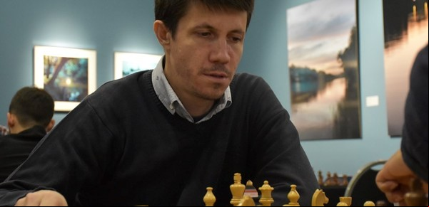 Diego Flores le ganó un duelo táctico a Faustino Oro y ahora mandan Lucas Coro y Sandro  Mareco en el Campeonato Argentino de ajedrez
