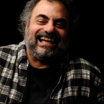 Standaperos, las pistas del humor "argento"