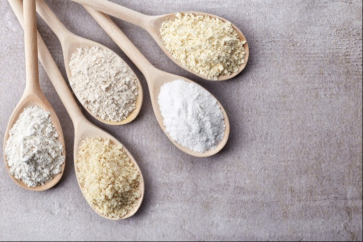 Para que sea más elástica, la harina de arroz debe mezclarse con fécula de mandioca o almidón de maíz.