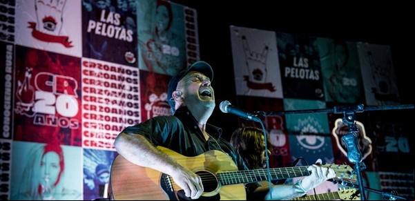 Cosquín Rock 2020: en un formato íntimo y acústico, Las Pelotas dio el puntapié inicial