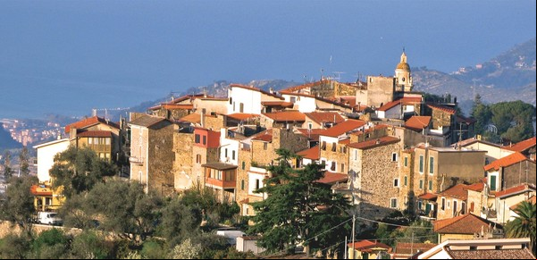 El pequeño pueblo medieval italiano que busca ser el nuevo Mónaco