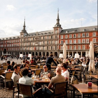 Emigrar a España: qué se necesita para buscar trabajo e instalarse en el país europeo