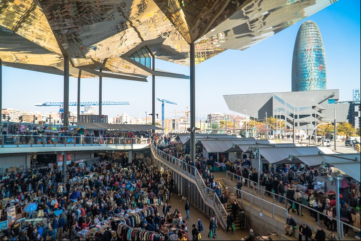 Mercado de los Encantes, Barcelona, (Shutterstock)