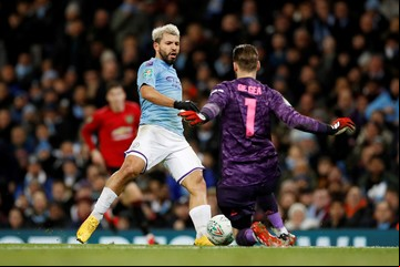 Manchester City defendió su ventaja en el clásico y es finalista