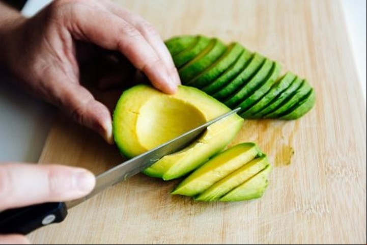 La palta o aguacate cuenta con vitamina B6,