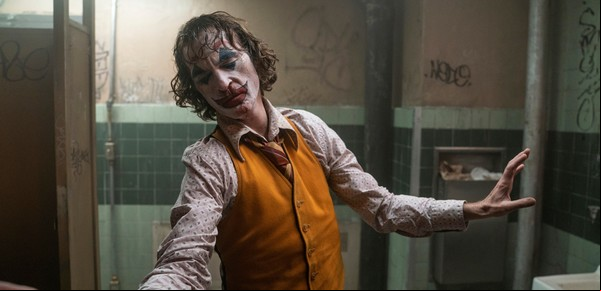 Las primera imagen de Joaquin Phoenix en "Joker: Folie à Deux", la impresionante secuela que debutará en 2024