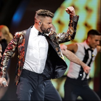 Ricky Martin en el ojo de la tormenta: su auto fue apedreado en Viña del Mar