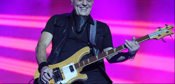 Zeta confiesa qué siente subir al escenario sin Cerati