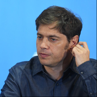 Axel Kicillof hizo su oferta a los bonistas: busca ahorrar 55% en intereses, pide tres años de gracia y quita del 7%
