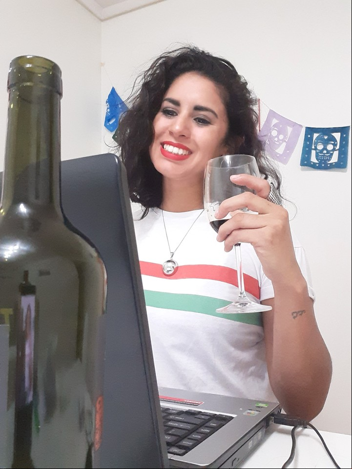 Mariana Luna festejará en familia por videollamada la Pascua.