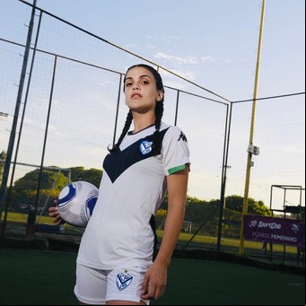 Sasha Gigliani, la delantera de Vélez que es "Miss Argentina Hispanoamericana"