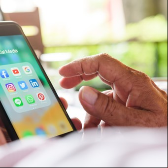 PAMI: qué trámites podés hacer ahora por WhatsApp y cómo funciona