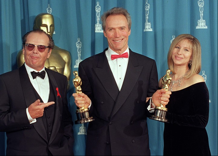 29/3/1993. Clint con sus Oscars por "Los imperdonables", junto a Jack Nicholson y Barbra Streisand.