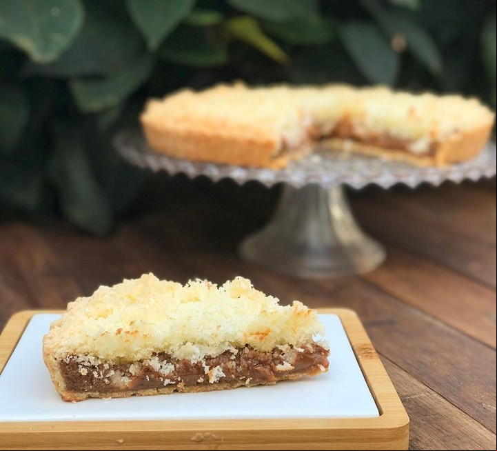 Receta de tarta de coco y dulce de leche de @sabrina.recetas