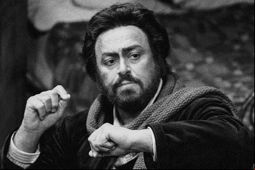 El Teatro Colón comparte "grandes joyas" de su archivo y comienza con Pavarotti