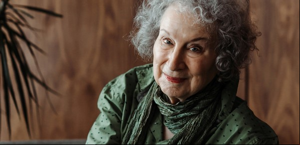 Margaret Atwood: odisea de la esposa y sus criadas