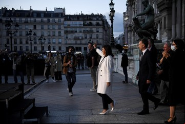 Comicios en Francia: alta abstención, voto castigo contra Macron y reelección de la alcaldesa de París