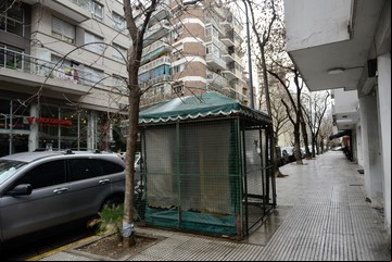 Duelo en Las Cañitas: el homenaje de los vecinos a su florista desde hace 30 años, que murió de coronavirus