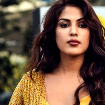 Conmoción en India: arrestan a una diva de Bollywood después del supuesto suicidio de su novio