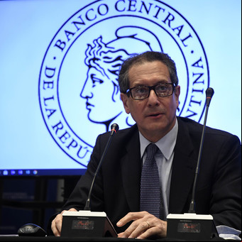 El supercepo al dólar y la política ya sofocaron el viento a favor que había generado el canje de la deuda