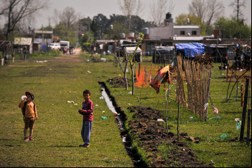 Se profundiza el drama social: la pobreza saltó al 40,9% y afecta a 18,5 millones de personas