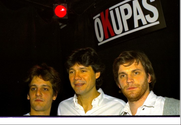 Marcelo Tinelli, flanqueado por Bruno Stagnaro y Rodrigo de la Serna.