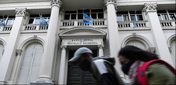 Una brecha del dólar que ya es insoportable