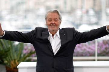 Alain Delon cumple 85 años: un ícono de la masculinidad asediado por un pasado con luces y sombras
