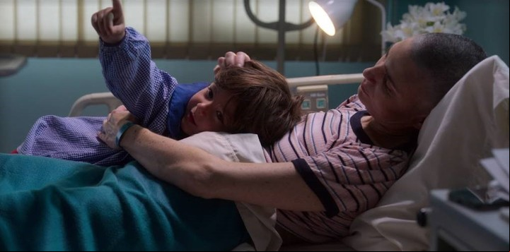 La película transcurre casi enteramente en la habitación en la clínica donde está internada Marie. FOTO: NETFLIX