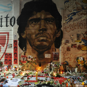 Las fotos de la emotiva despedida a Diego Maradona en la Argentina