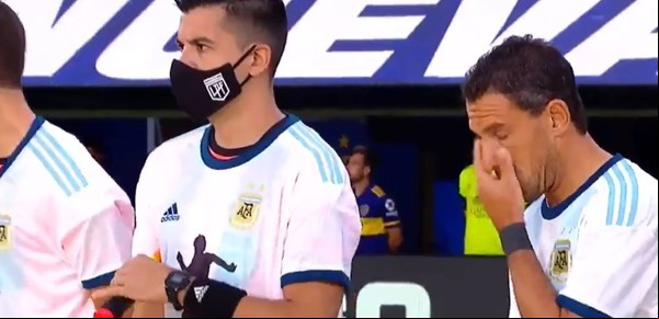 El homenaje a Diego Maradona en la Bombonera: Rodrigo, lágrimas de Maxi Rodríguez y el barrilete cósmico