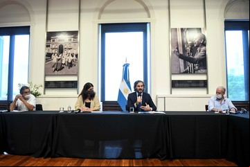 El Gobierno pasa a planta permanente a 29 mil trabajadores estatales